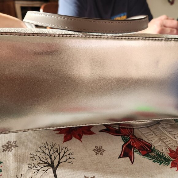 Micheal kors Charlotte silver purse - Picture 5 of 5
